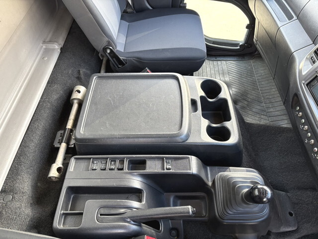 日野レンジャー冷凍車（冷蔵車）中型（4t）[写真30]