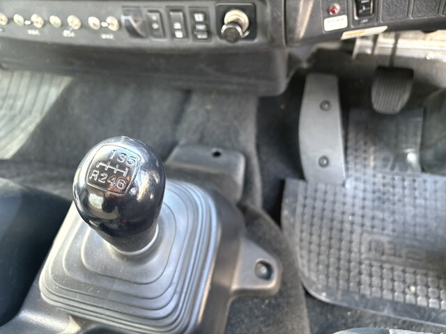 日野レンジャー冷凍車（冷蔵車）中型（4t）[写真31]