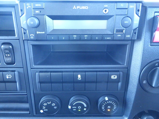 三菱ふそうファイターアルミウイング中型（4t）[写真24]