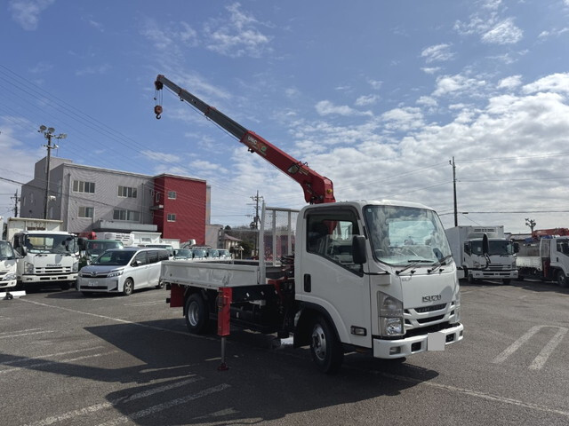 いすゞエルフクレーン4段小型（2t・3t）[写真03]