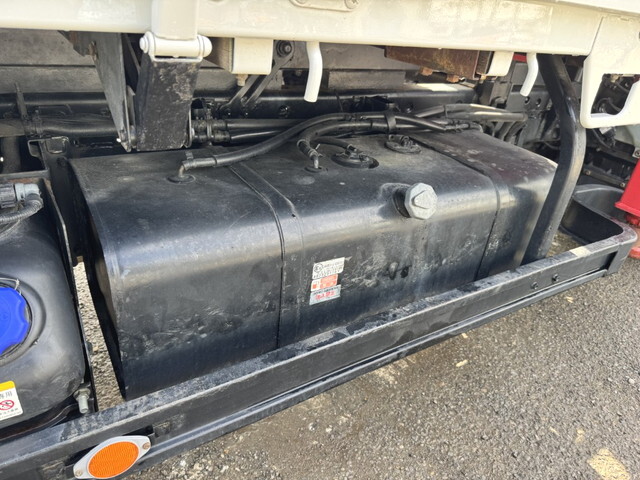 いすゞエルフクレーン4段小型（2t・3t）[写真35]