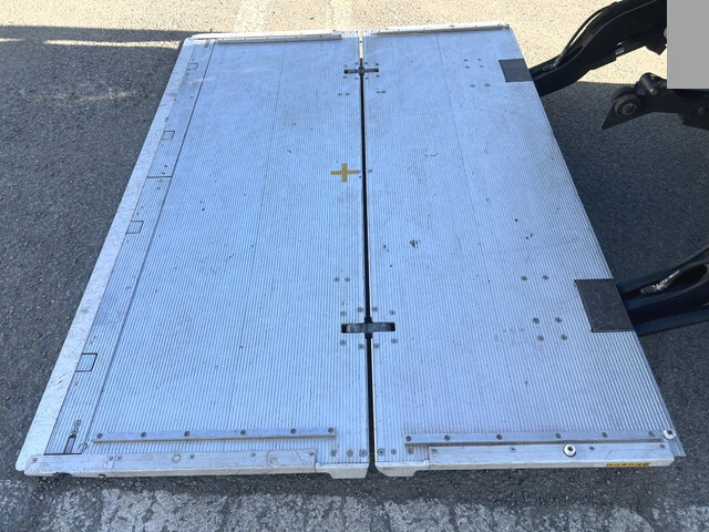 三菱ふそうファイターアルミバン中型（4t）[写真12]