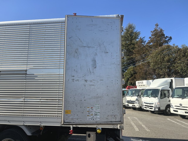 三菱ふそうファイターアルミバン中型（4t）[写真17]