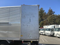 三菱ふそうファイターアルミバン中型（4t）[写真18]