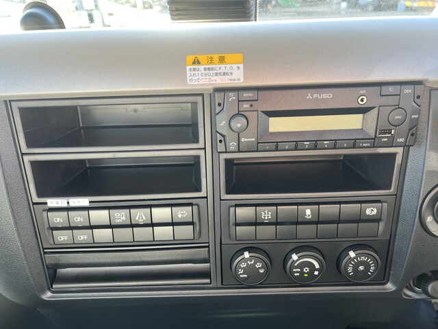 三菱ふそうファイターコンテナ専用車中型（4t）[写真10]