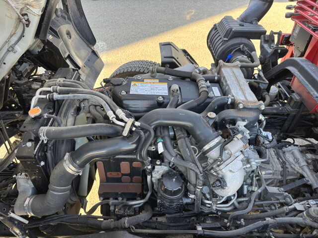 いすゞフォワードクレーン4段中型（4t）[写真16]