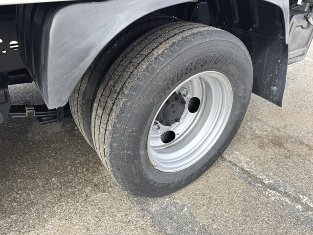 日野デュトロ平ボディ小型（2t・3t）[写真28]