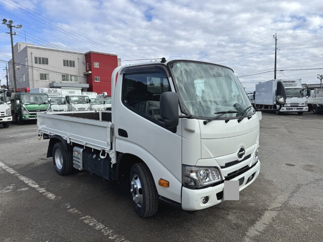 日野デュトロ平ボディ小型（2t・3t）[写真03]
