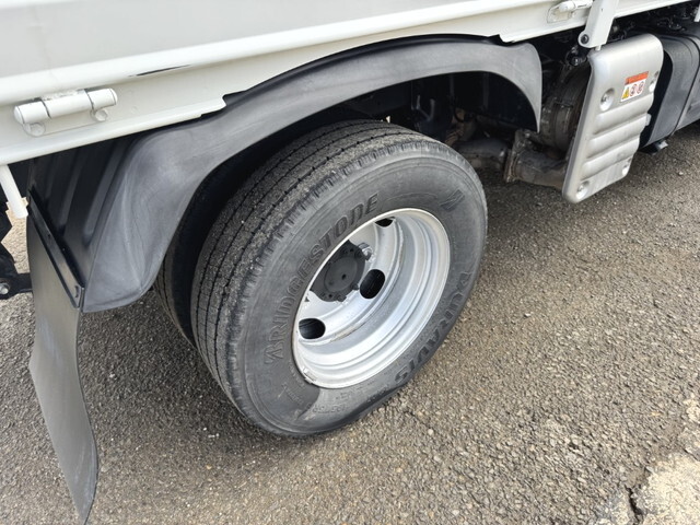 日野デュトロ平ボディ小型（2t・3t）[写真33]