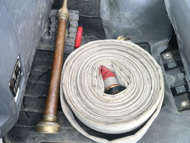 いすゞフォワード散水車中型（4t）[写真19]