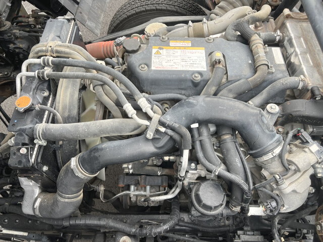 いすゞフォワード散水車中型（4t）[写真29]