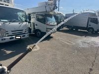 いすゞフォワード散水車中型（4t）[写真38]