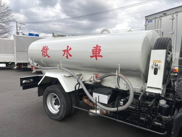いすゞフォワード散水車中型（4t）[写真05]