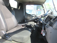 三菱ふそうキャンターアルミバン小型（2t・3t）[写真13]