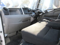 三菱ふそうキャンターアルミバン小型（2t・3t）[写真18]