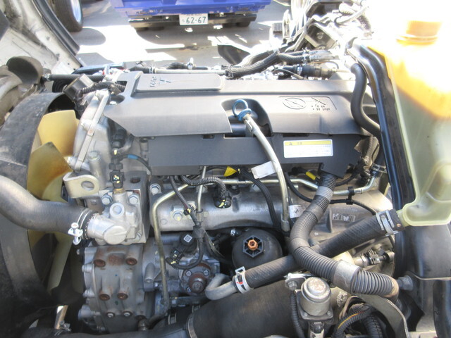 三菱ふそうキャンターアルミバン小型（2t・3t）[写真19]