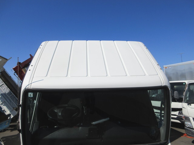 三菱ふそうキャンターアルミバン小型（2t・3t）[写真21]