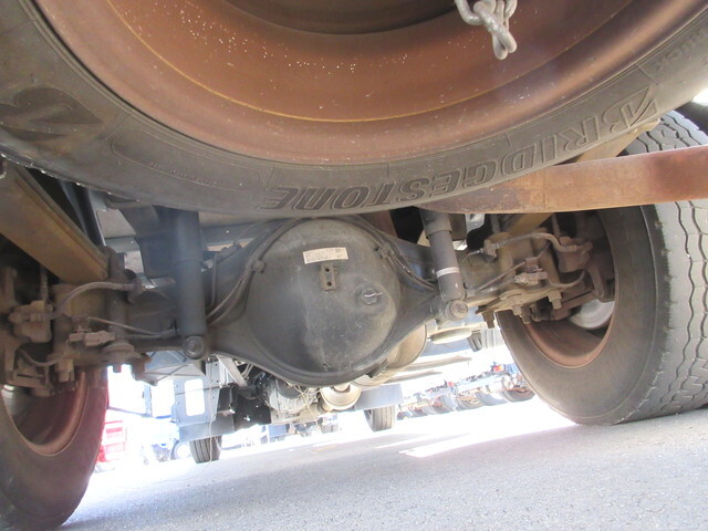 三菱ふそうキャンターアルミバン小型（2t・3t）[写真09]