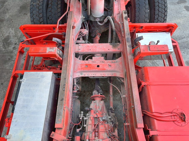 UDトラックスクオン深ダンプ（土砂禁ダンプ）大型（10t）[写真16]