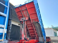 UDトラックスクオン深ダンプ（土砂禁ダンプ）大型（10t）[写真18]