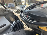 日野デュトロ穴掘建柱車小型（2t・3t）[写真14]