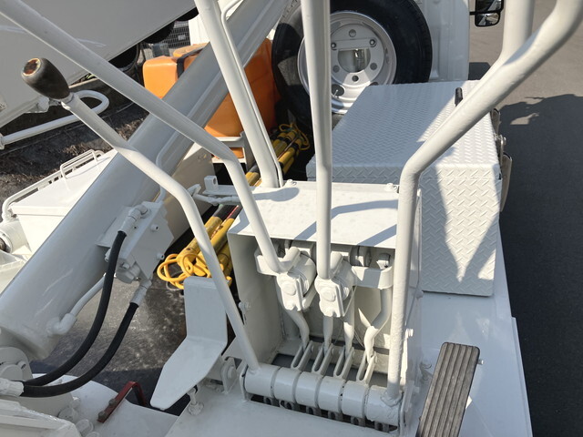 日野デュトロ穴掘建柱車小型（2t・3t）[写真09]