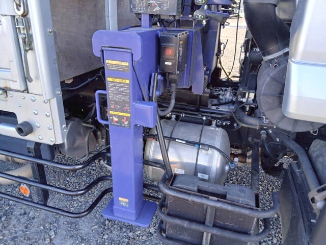 いすゞフォワードクレーン4段増トン（6t・8t）[写真16]