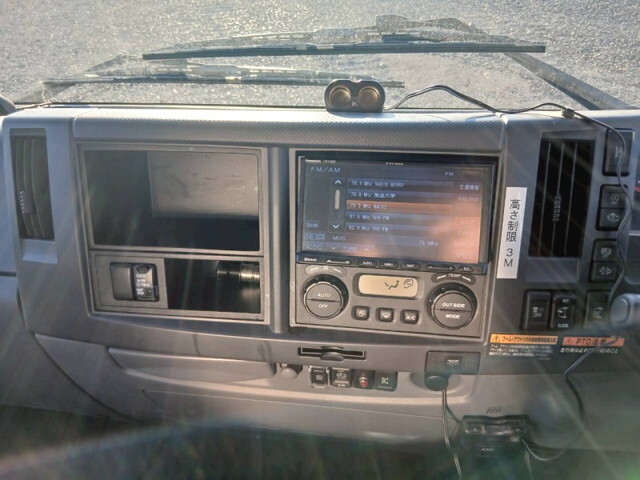 いすゞフォワードクレーン4段増トン（6t・8t）[写真23]