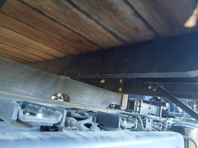 いすゞフォワードクレーン4段増トン（6t・8t）[写真33]