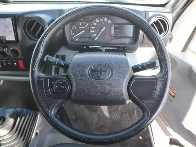 トヨタダイナクレーン3段小型（2t・3t）[写真31]