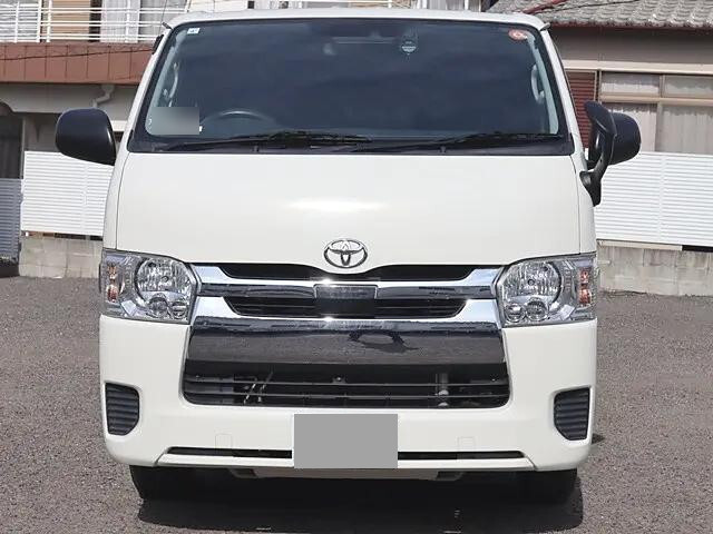 トヨタハイエースバン小型（2t・3t）[写真03]