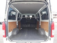 トヨタハイエースバン小型（2t・3t）[写真10]