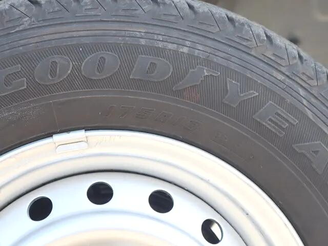 トヨタライトエース平ボディ小型（2t・3t）[写真17]