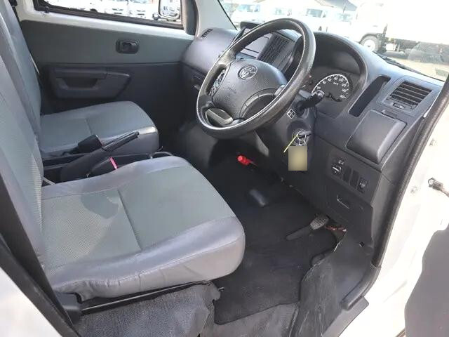 トヨタライトエース平ボディ小型（2t・3t）[写真26]