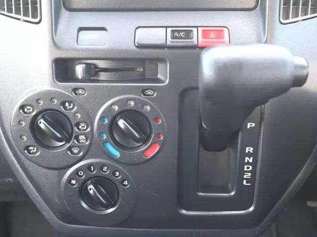 トヨタライトエース平ボディ小型（2t・3t）[写真32]