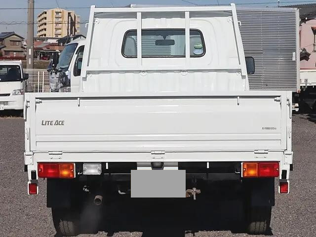 トヨタライトエース平ボディ小型（2t・3t）[写真04]