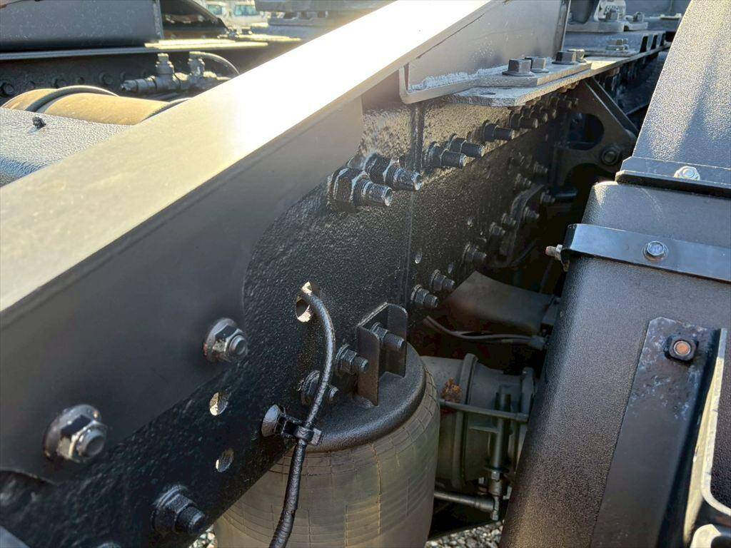 日野プロフィアトレーラーヘッド（トラクターヘッド）大型（10t）[写真11]