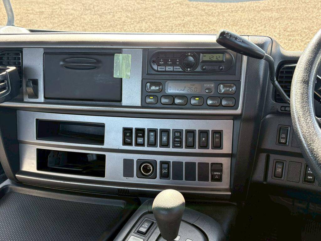 日野プロフィアトレーラーヘッド（トラクターヘッド）大型（10t）[写真19]