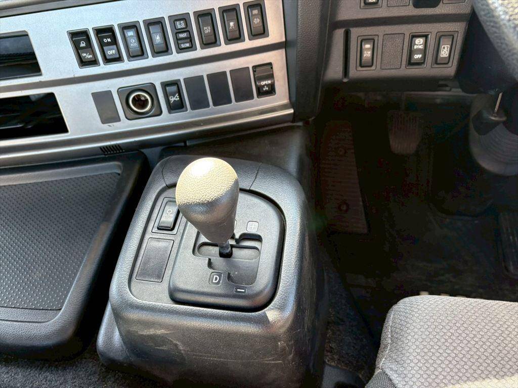 日野プロフィアトレーラーヘッド（トラクターヘッド）大型（10t）[写真20]