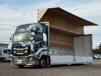 いすゞギガアルミウイング大型（10t）[写真12]