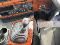 いすゞギガアルミウイング大型（10t）[写真24]