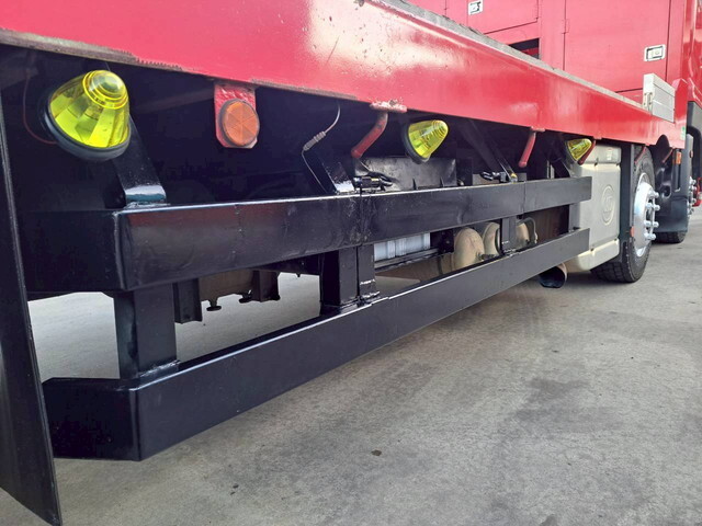 UDトラックスクオンヒップリフター大型（10t）[写真17]