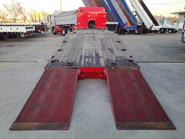 UDトラックスクオンヒップリフター大型（10t）[写真28]