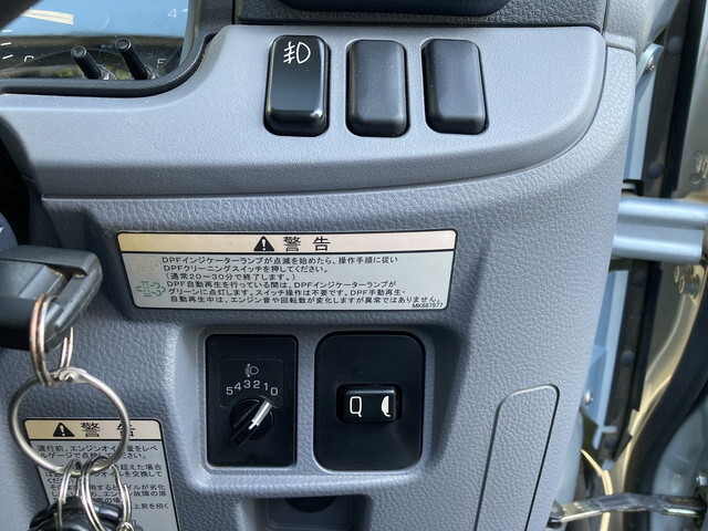 日産アトラス平ボディ小型（2t・3t）[写真31]