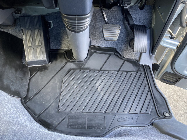 日産アトラス平ボディ小型（2t・3t）[写真33]