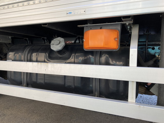 いすゞエルフアルミバン小型（2t・3t）[写真12]