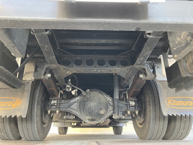 いすゞエルフアルミバン小型（2t・3t）[写真13]