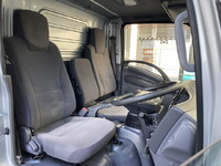 いすゞエルフアルミバン小型（2t・3t）[写真15]