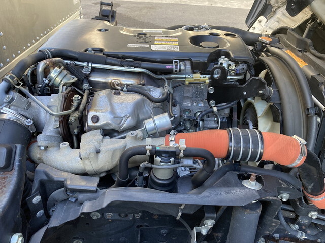 いすゞエルフアルミバン小型（2t・3t）[写真31]