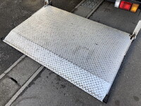 いすゞエルフアルミバン小型（2t・3t）[写真07]